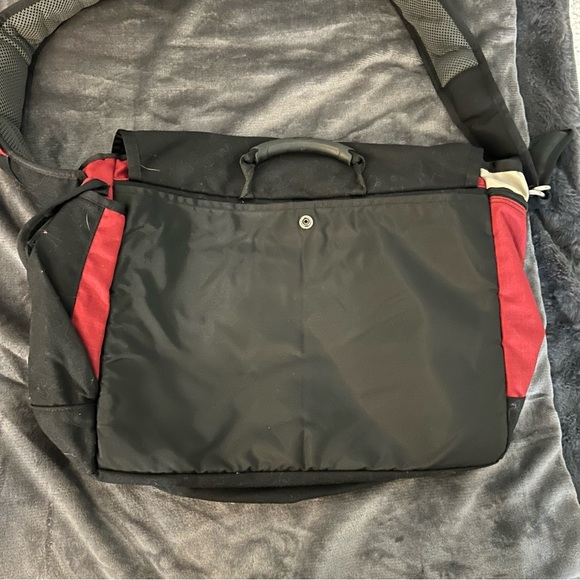 Vintage LL BEAN Messenger & Computer Bag Gently Used Black and Red - Picture 8 of 13